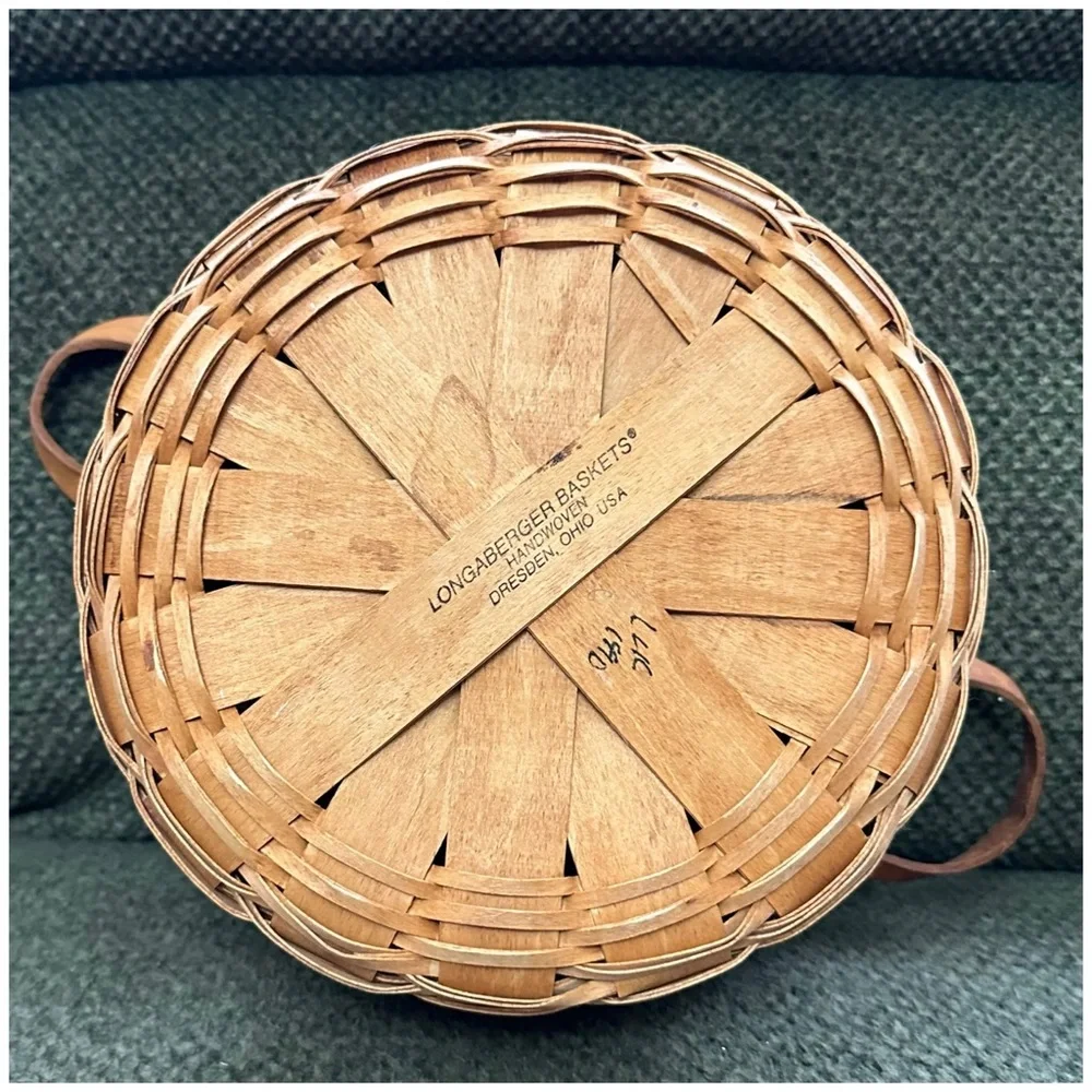 Longaberger Round Basket 10” - Picture 5 of 15